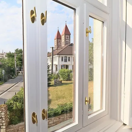 Villanna Apartman *
